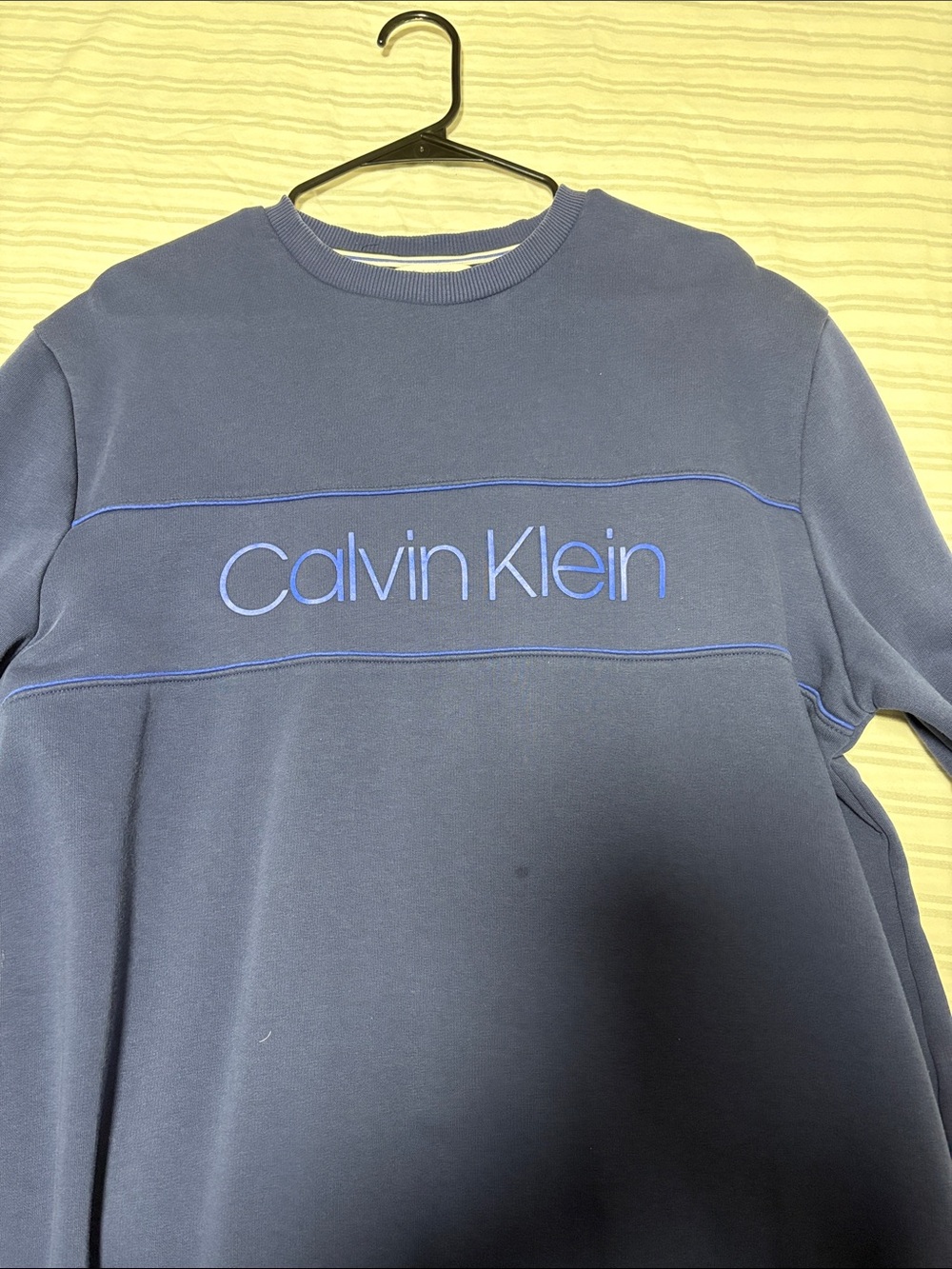 Calvin Klein Men's Dark Blue Crewneck Sweatshirt with Logo